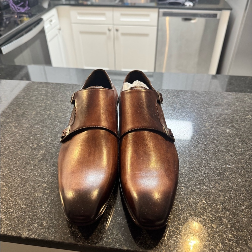 Men’s dress shoes size 9.5